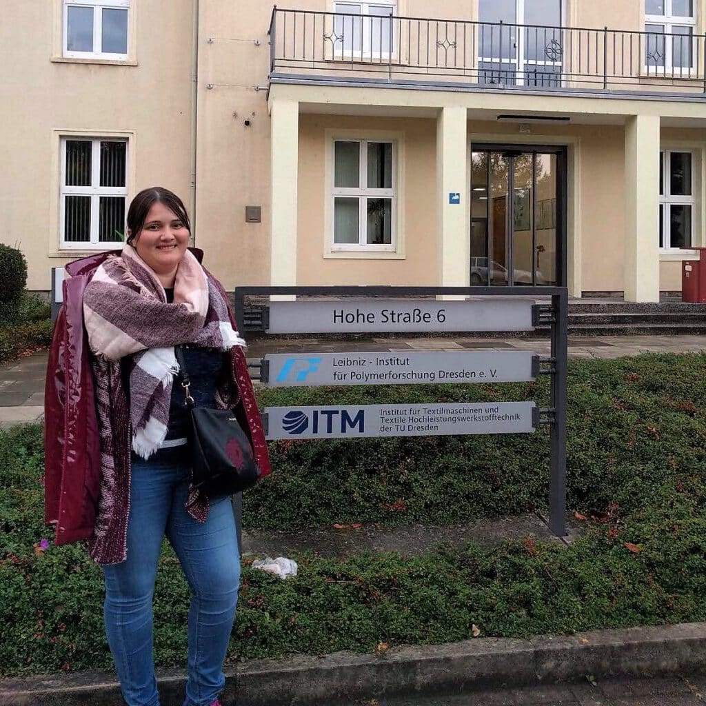Ana Belén is at the Leibniz Institute of Polymer Research (IPF) in Dresden making new materials!!