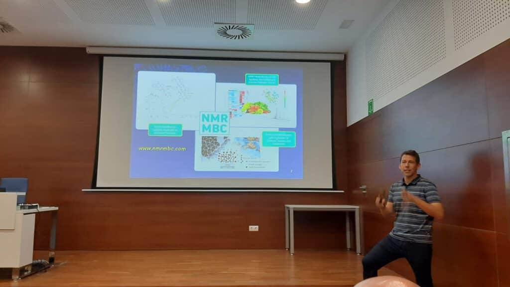 Nacho gives a lecture in Universidad de Alicante hosted by professor Diego Alonso