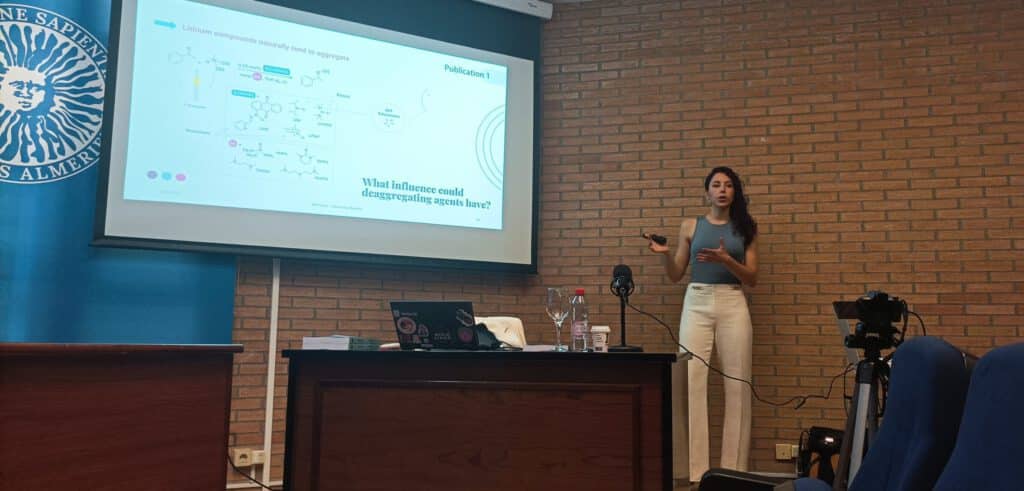 Cristina successfully defended her PhD thesis and achieved the highest possible mark of Sobresaliente !! Congratulations, Cristina !!