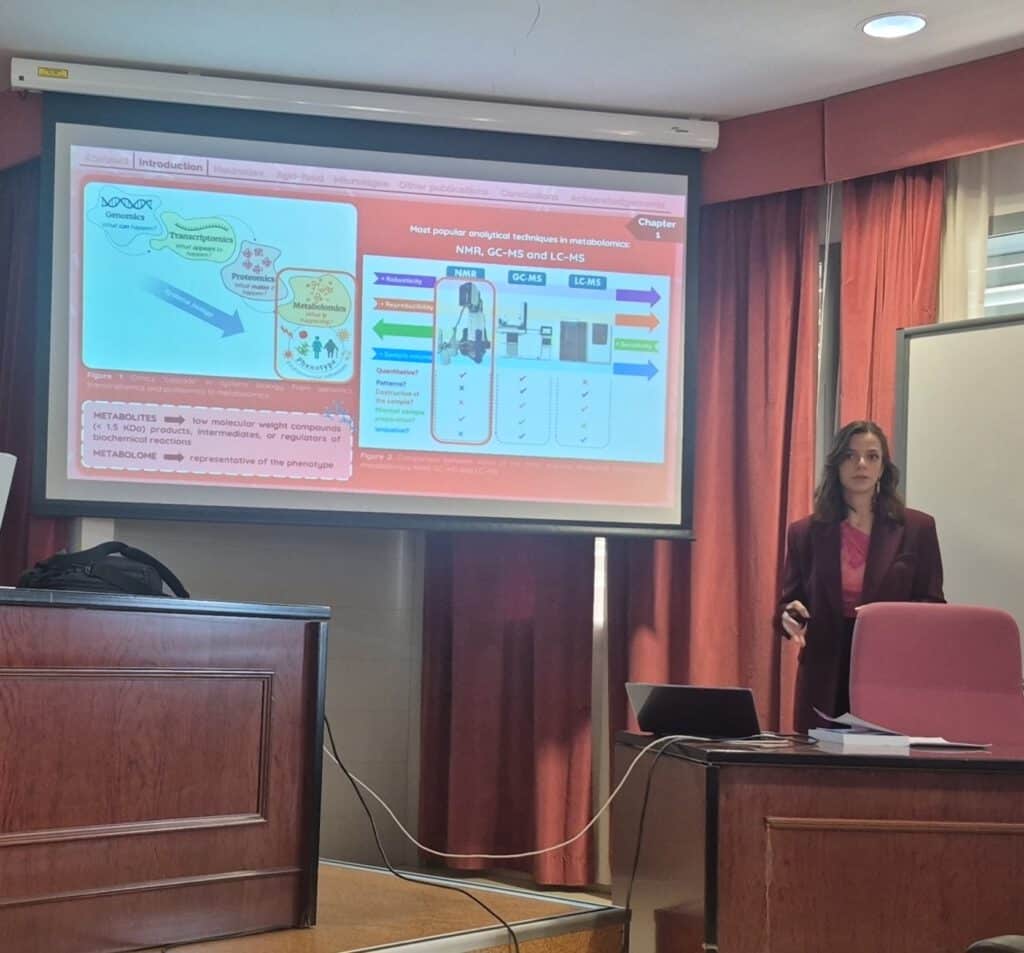 Ana del Mar successfully defended her PhD thesis today, achieving the highest possible mark of Sobresaliente! Congratulations Ana !